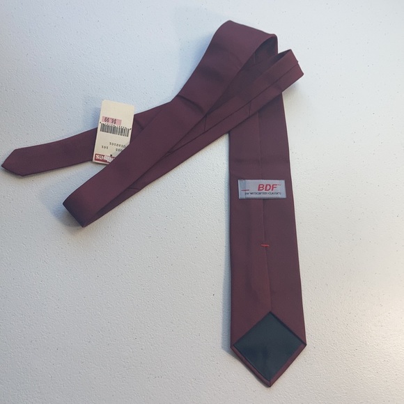 NWT Vintage 90s darker red tie - Picture 9 of 11